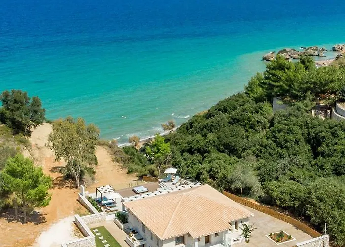 Porto Vasilikos Xirokástellon